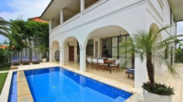 Price Reduced – 4 bedroom villa Surrounded by lovely rice fields in Canggu