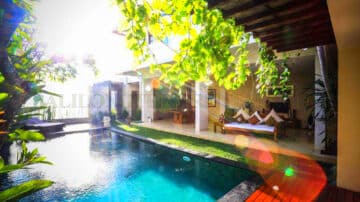Stunning tropical living concept villa in Batu Belig area